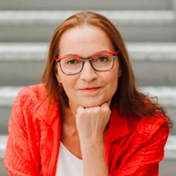 Porträt von Mag.a Beate Raab-Wenzel